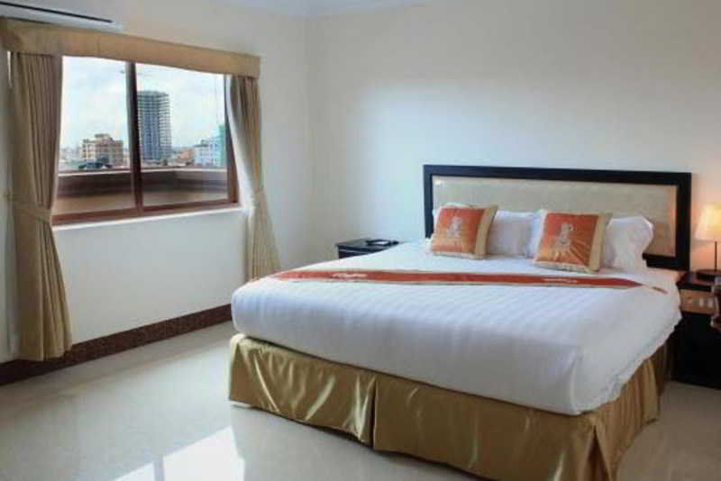 Cardamom Hotel & Apartment Phnompen Kültér fotó