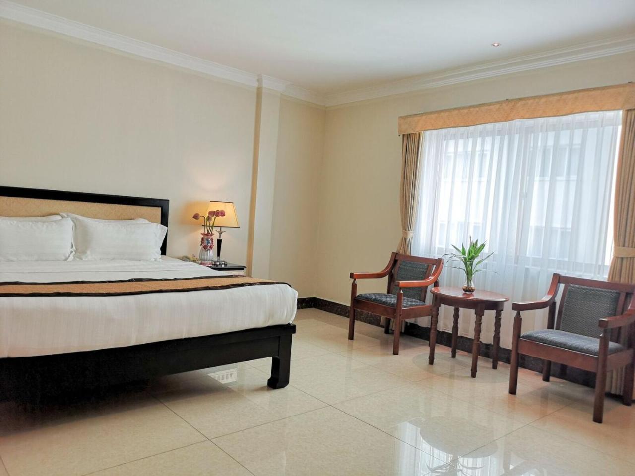 Cardamom Hotel & Apartment Phnompen Kültér fotó
