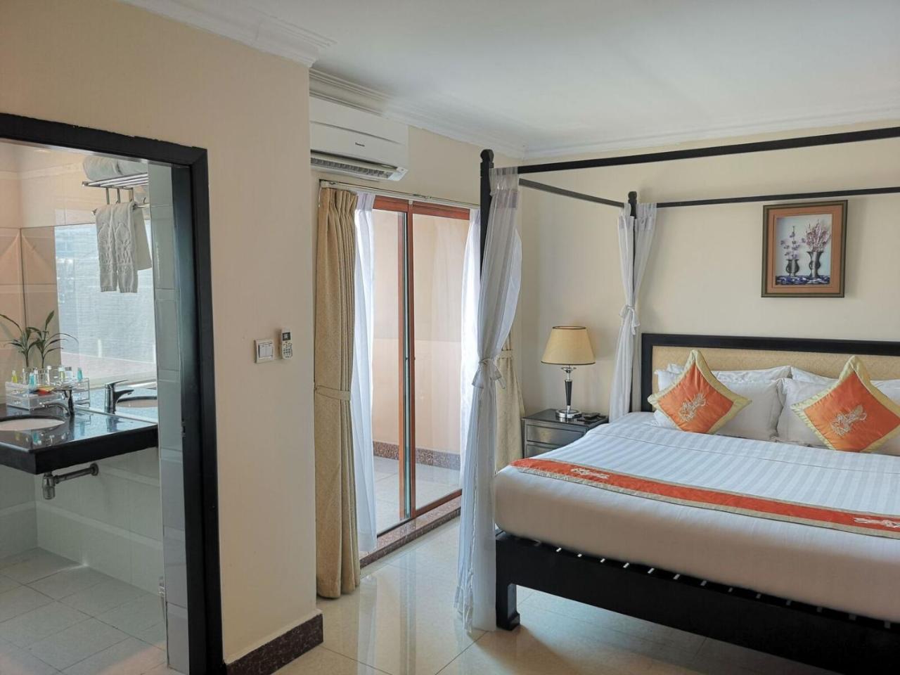 Cardamom Hotel & Apartment Phnompen Kültér fotó