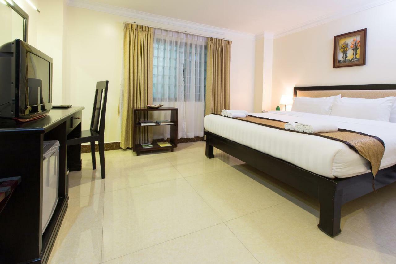 Cardamom Hotel & Apartment Phnompen Kültér fotó